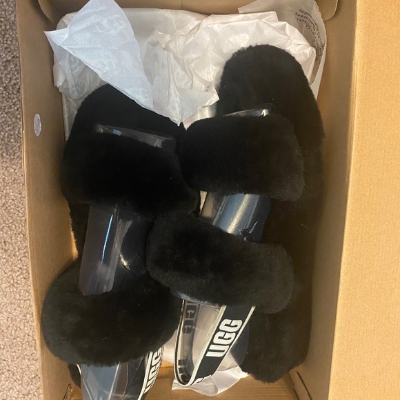 Ugg sandals size 9 - Picture 1 of 2